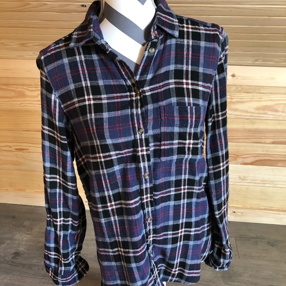 AE boyfriend fit flannel! - Picture 2 of 4